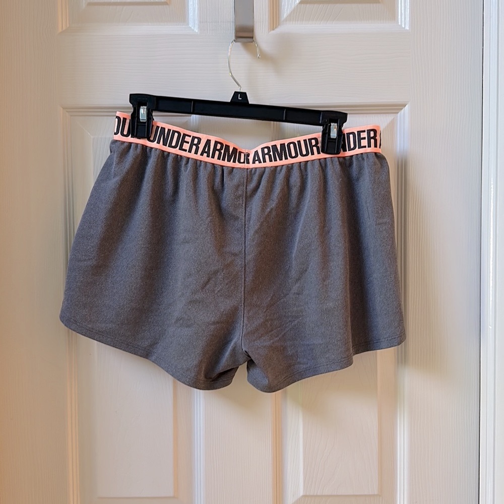 SALE👟Under Armour Shorts - Picture 2 of 2